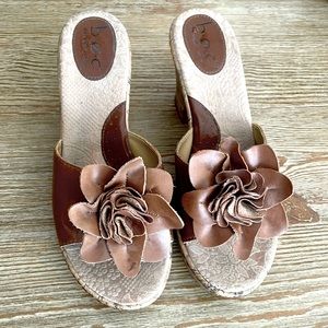 BOC Born Concept Sandals with Flower                   size 8m